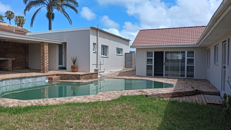 3 Bedroom Property for Sale in Beacon Bay Eastern Cape